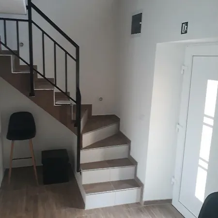 Appartement Moet With Garden Pula