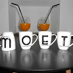 Appartamento Moet With Garden *