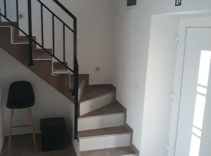 شقة Moet With Garden بولا